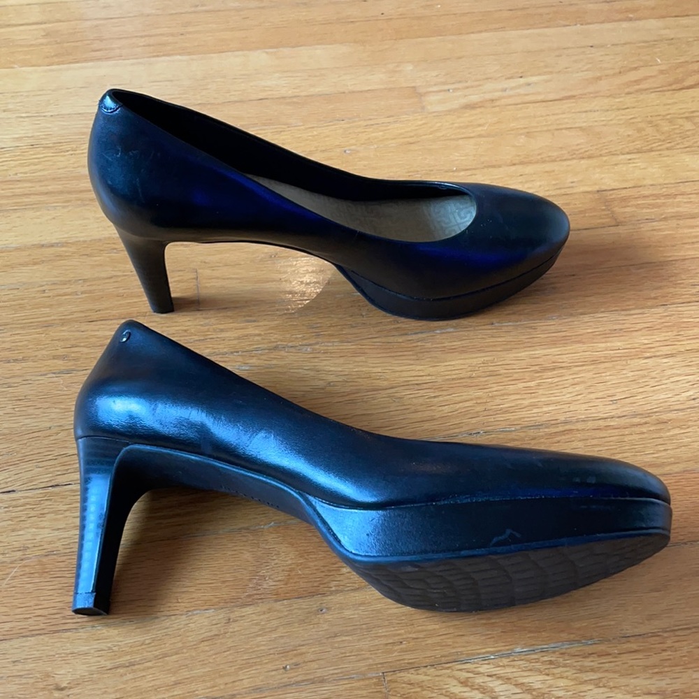 Rockport Black Leather Heel.  Size 9. Round toe.
